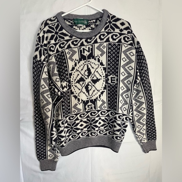 Knights of Round Table Other - Vintage Knights Terrace Compass Rose Graphic Knit Sweater • Aesthetic Retro 90s